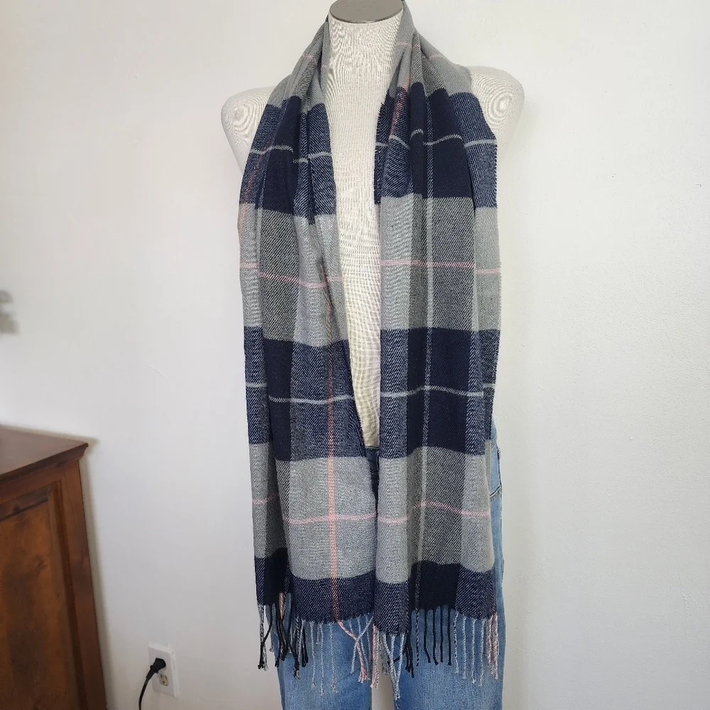 Plaid Gray Blue & Pink Scraf